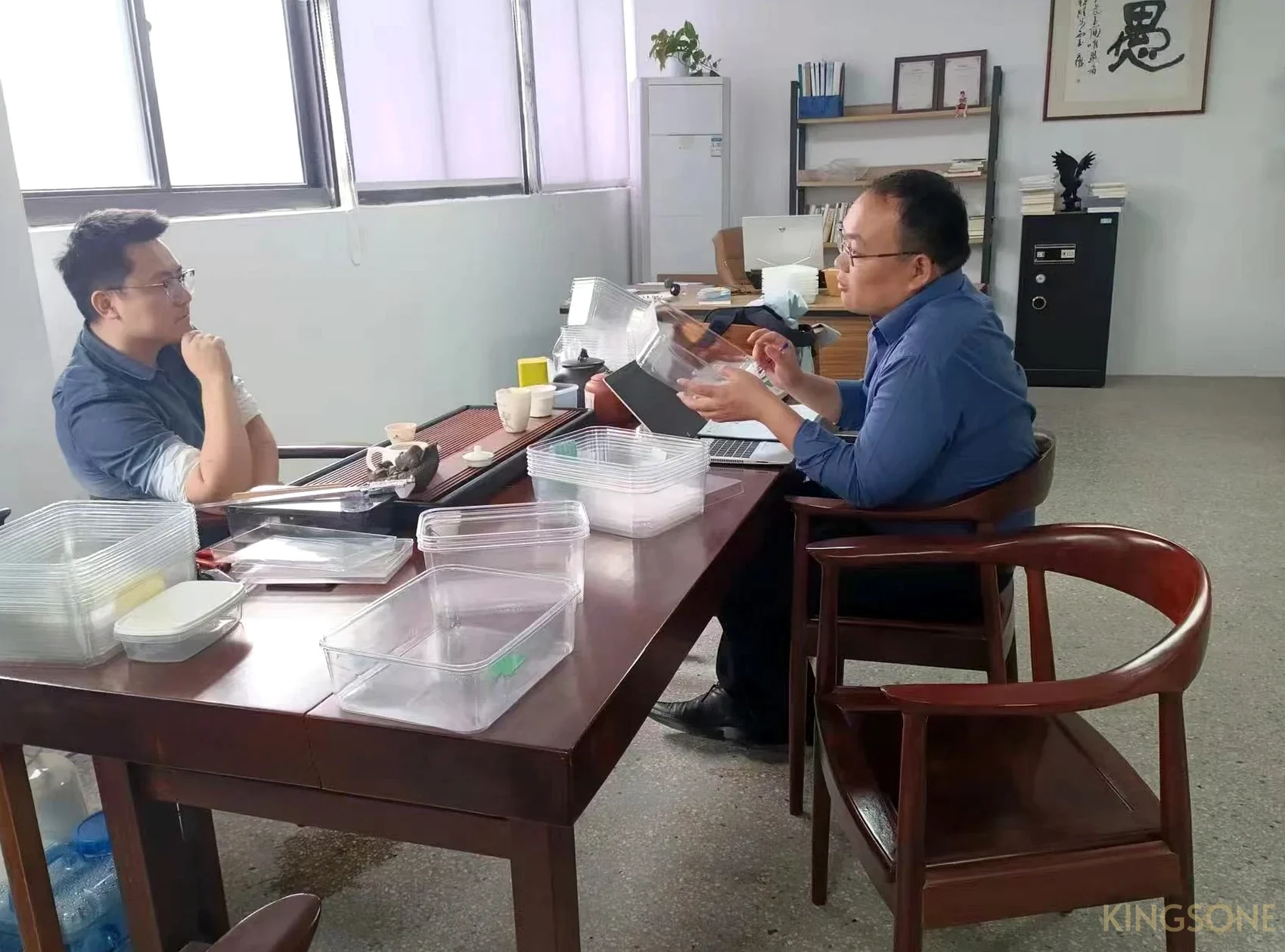 Commercial meeting for international supply